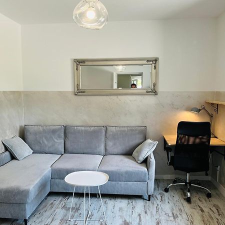Appartamento Apartament Ogrodowy Miechów Esterno foto